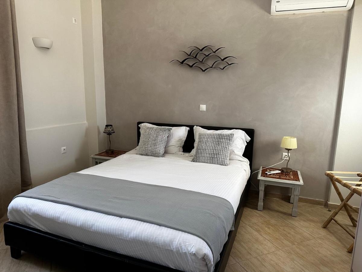 Veldi Art - Kamari Beach Apartment ฟิรา ภายนอก รูปภาพ
