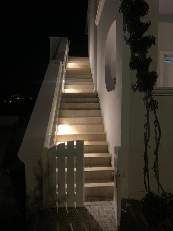 Veldi Art - Kamari Beach Apartment ฟิรา ภายนอก รูปภาพ