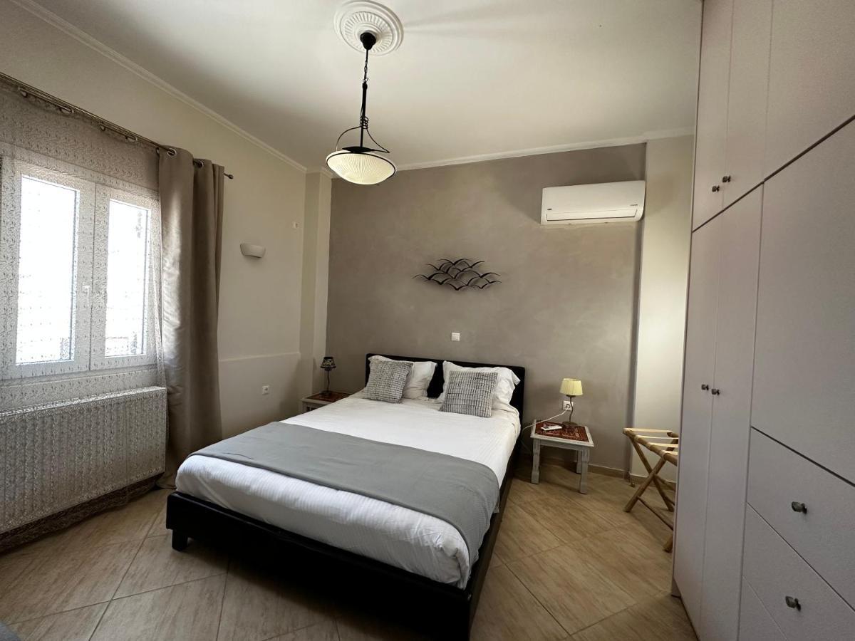 Veldi Art - Kamari Beach Apartment ฟิรา ภายนอก รูปภาพ