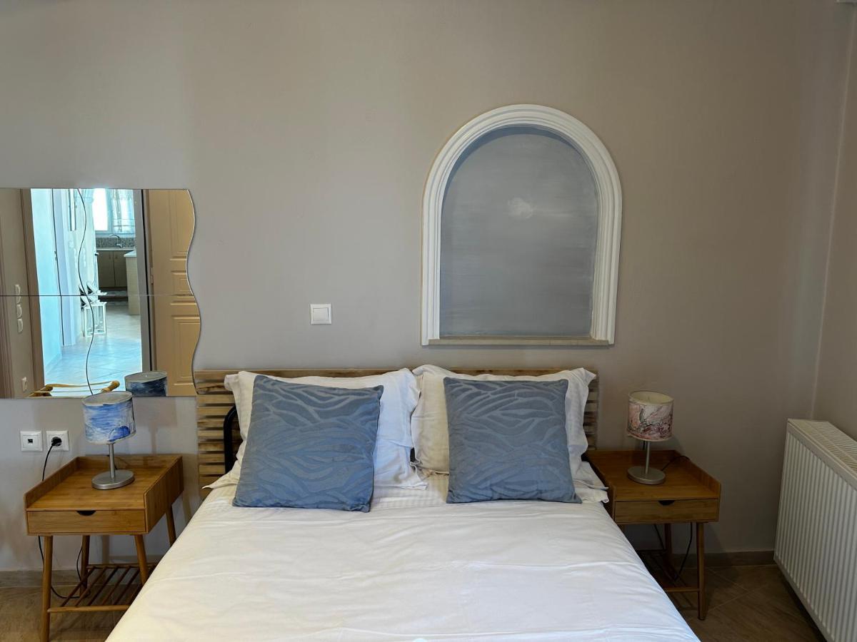Veldi Art - Kamari Beach Apartment ฟิรา ภายนอก รูปภาพ