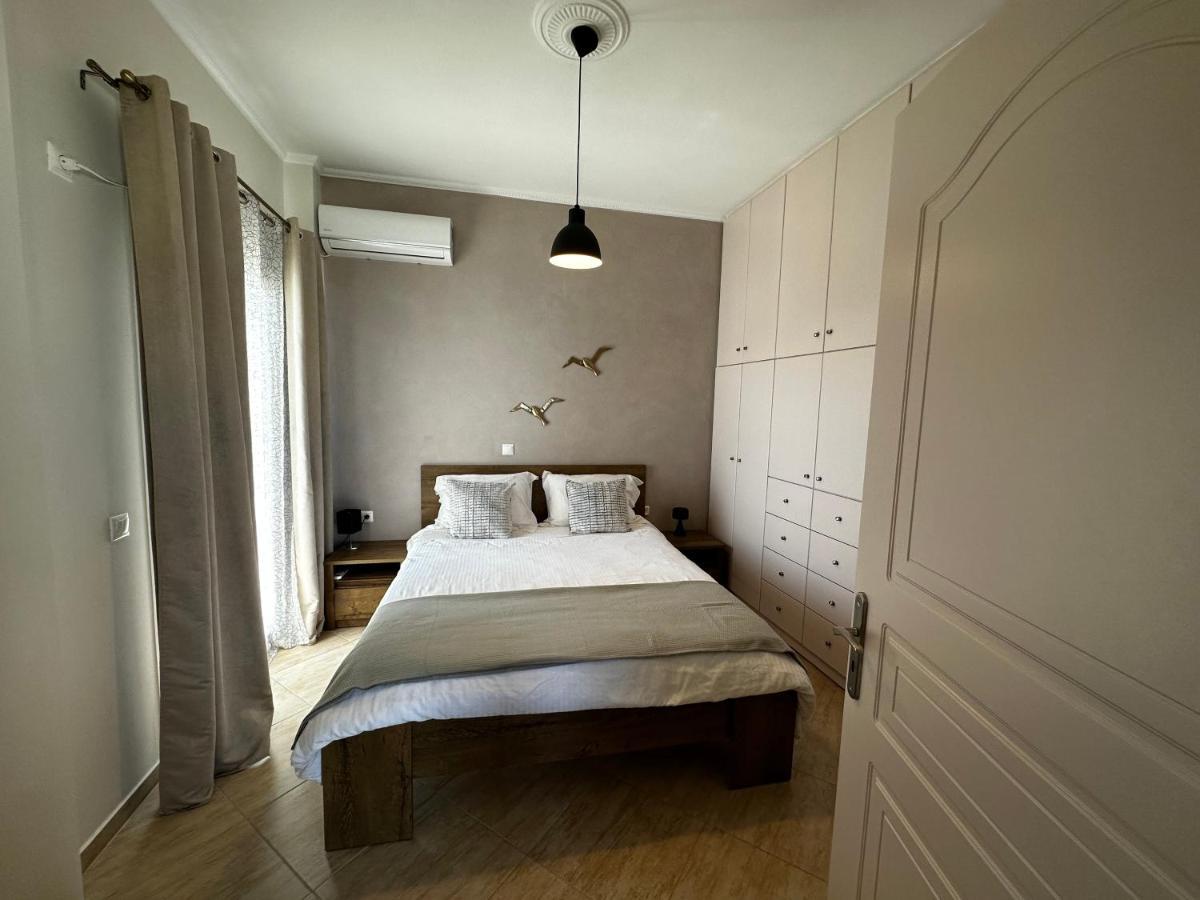 Veldi Art - Kamari Beach Apartment ฟิรา ภายนอก รูปภาพ