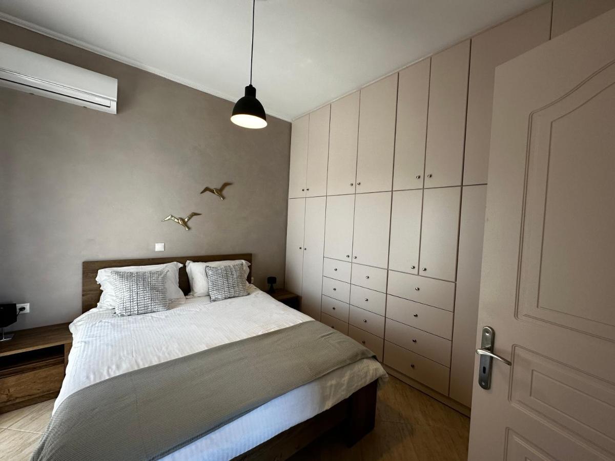 Veldi Art - Kamari Beach Apartment ฟิรา ภายนอก รูปภาพ