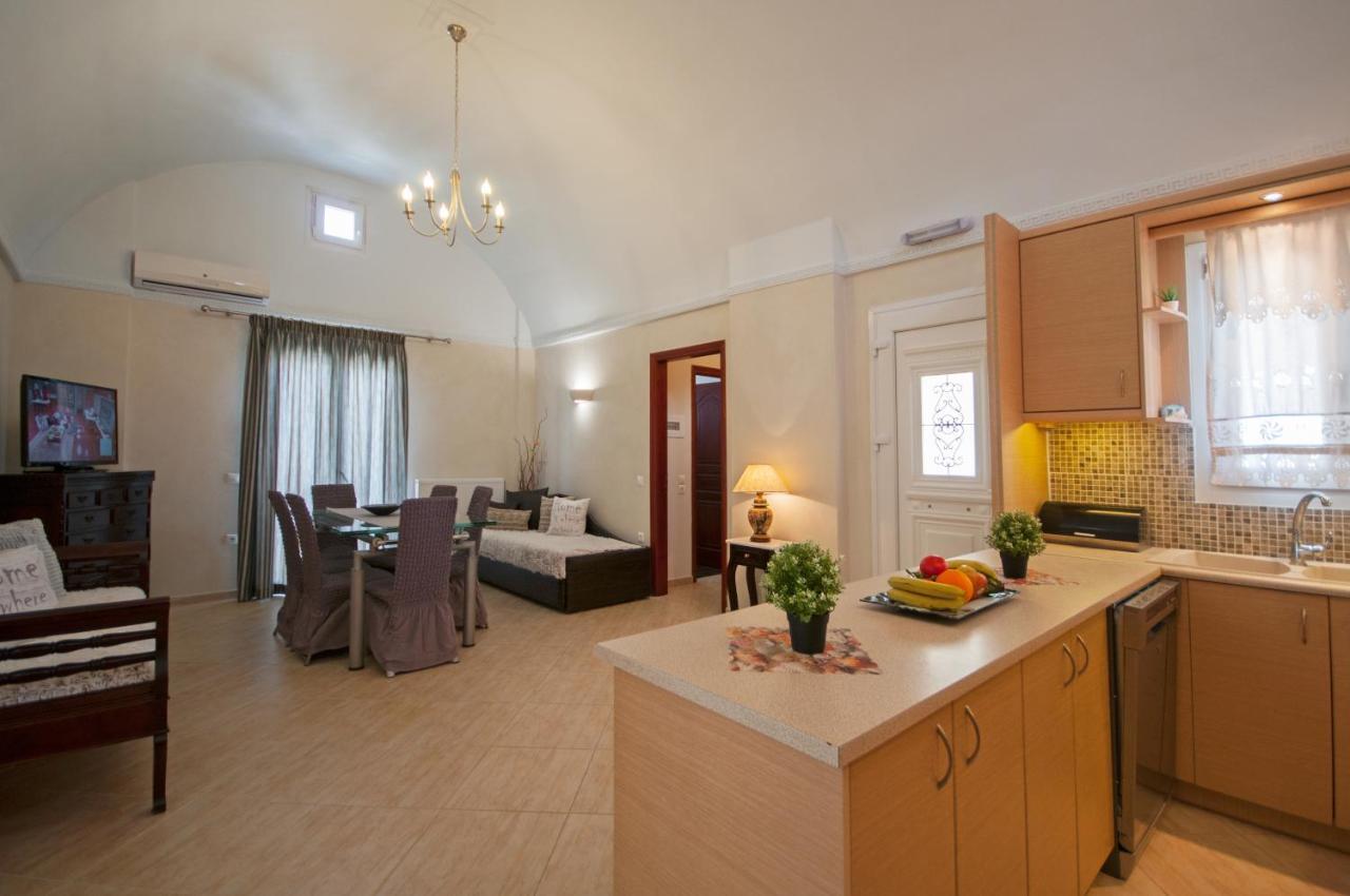 Veldi Art - Kamari Beach Apartment ฟิรา ภายนอก รูปภาพ