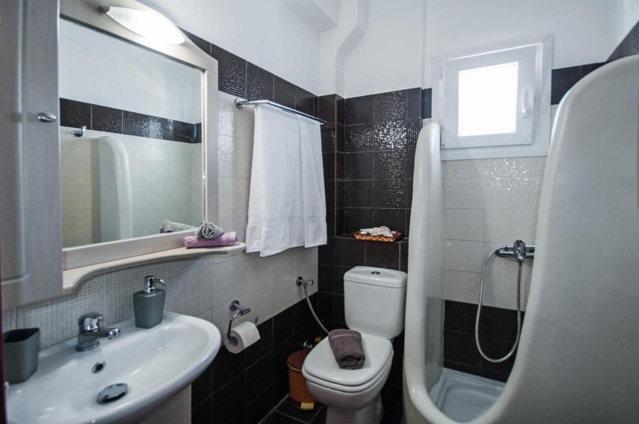 Veldi Art - Kamari Beach Apartment ฟิรา ภายนอก รูปภาพ